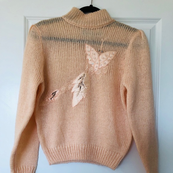 Rolled neck type of sweater - Picture 1 of 5